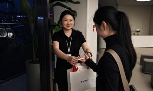 急客夜访，华为温暖服务路